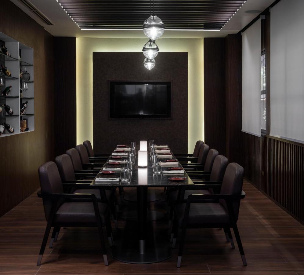 Fili Hotel At Nustar Cebu Kültér fotó