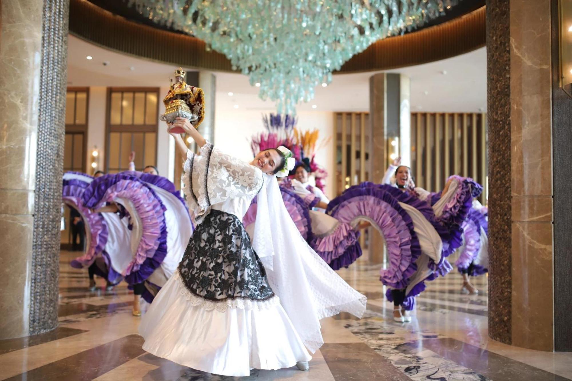 Fili Hotel At Nustar Cebu Kültér fotó